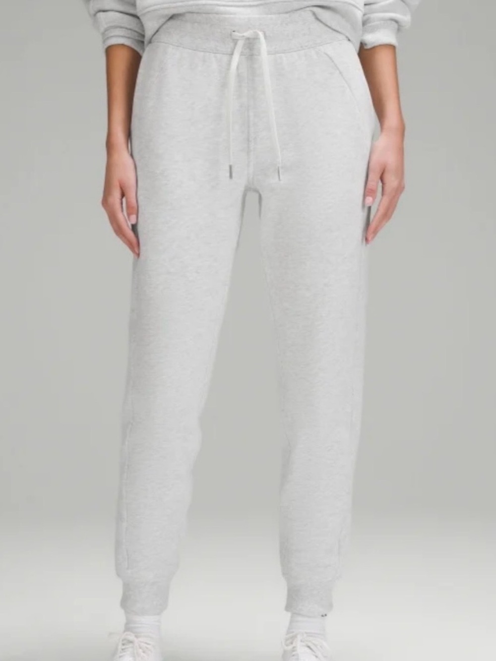 Lululemon Scuba Joggers Sweatpants Women’s Size 2 Light Heather Gray Lounge